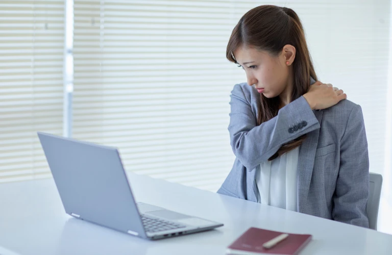 痛みを根本から改善！自信を持って笑顔になれる身体へ。